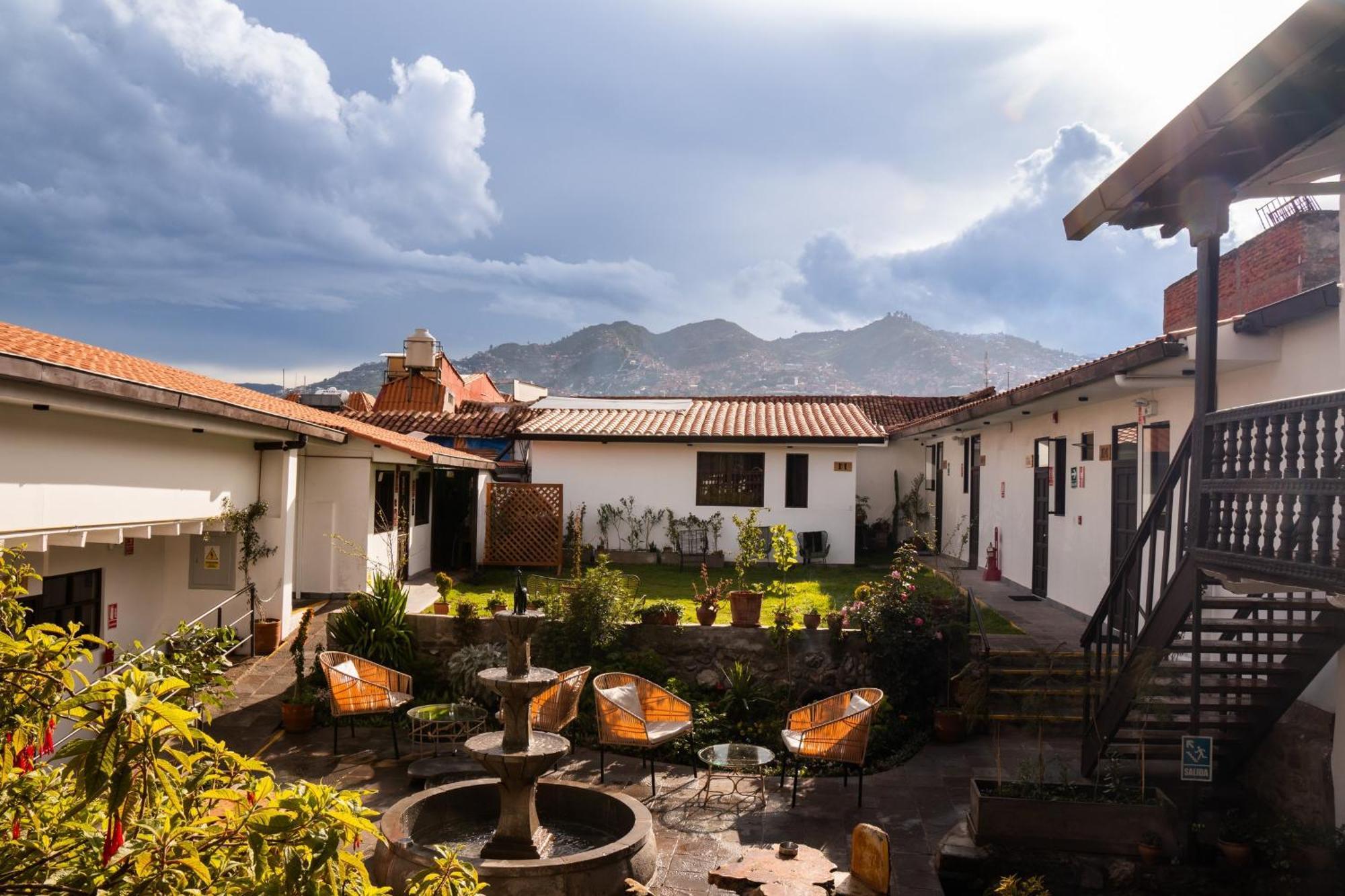 Hostal Black Llama