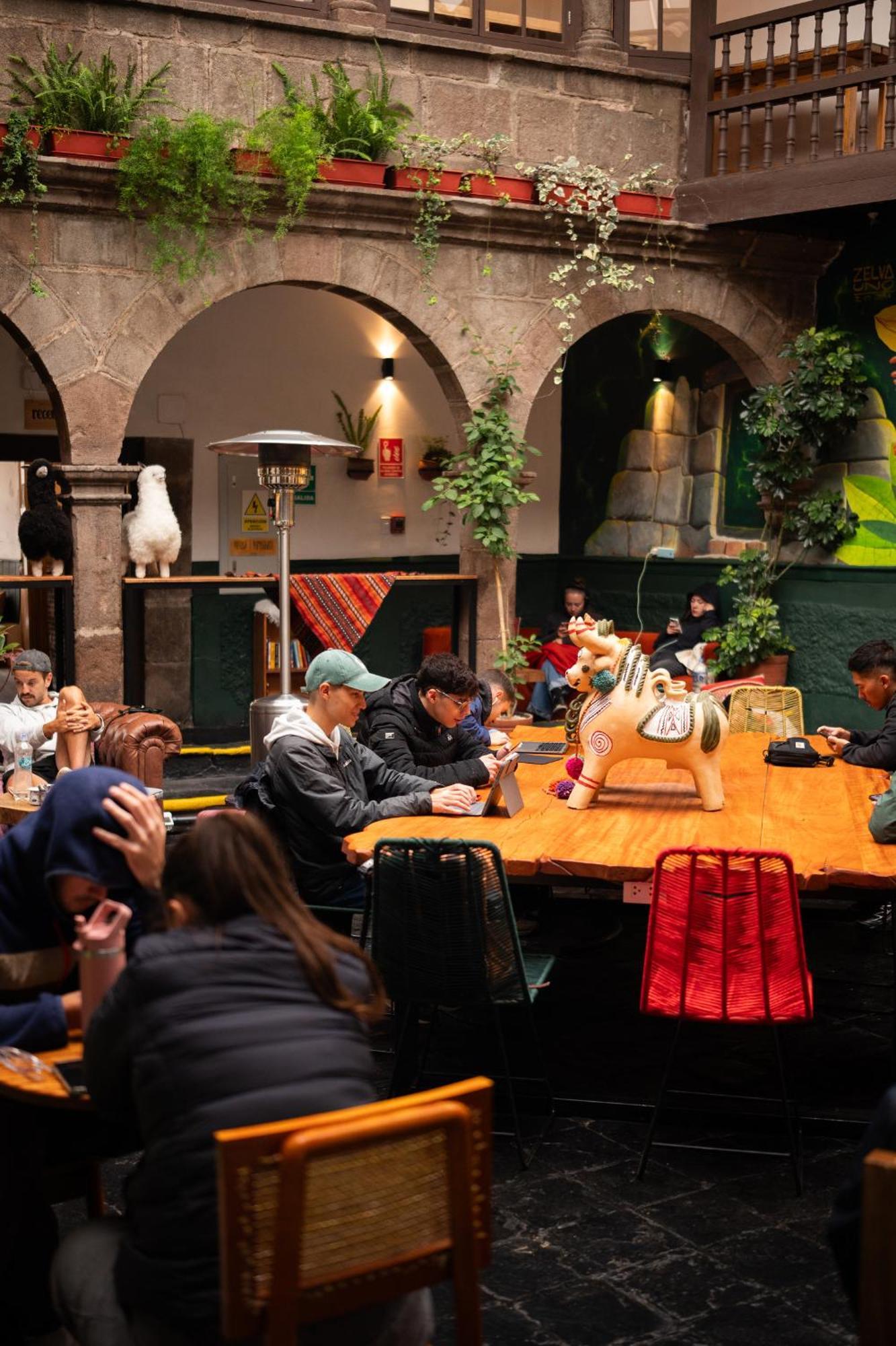 Hostal Black Llama *